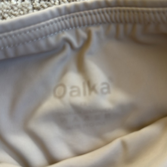 Oalka High-Waisted Biker Shorts - Picture 3 of 4